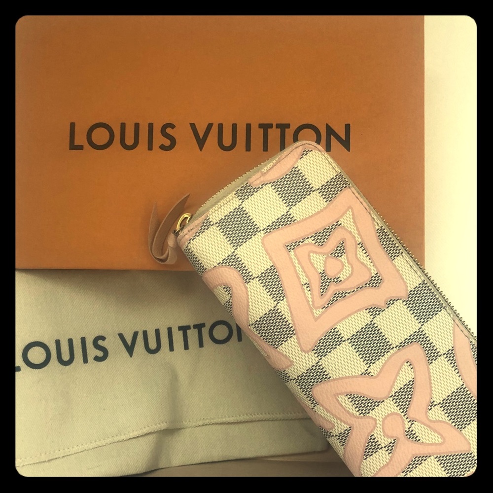 Authentic LV zip Wallet